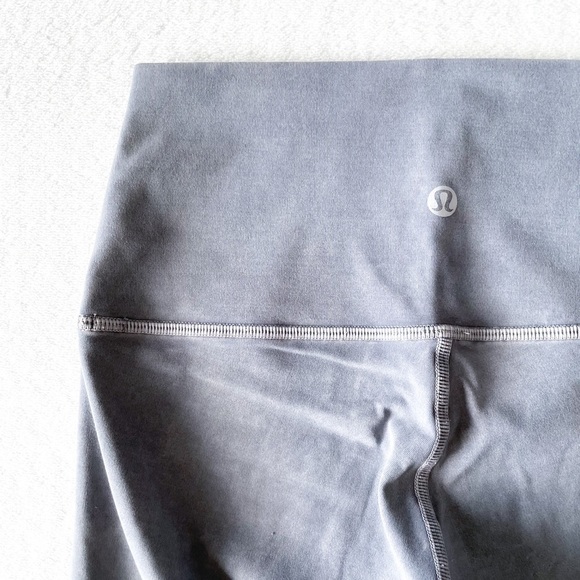 LULULEMON Wunder Under Crop (Hi-Rise) *21" Washed Luna - Picture 6 of 7